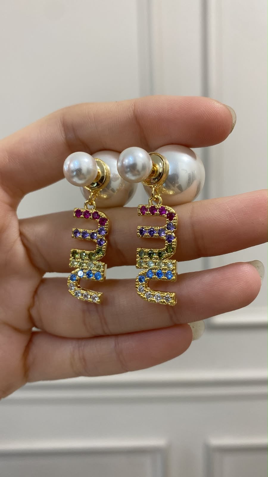 Arete Miu Miu color