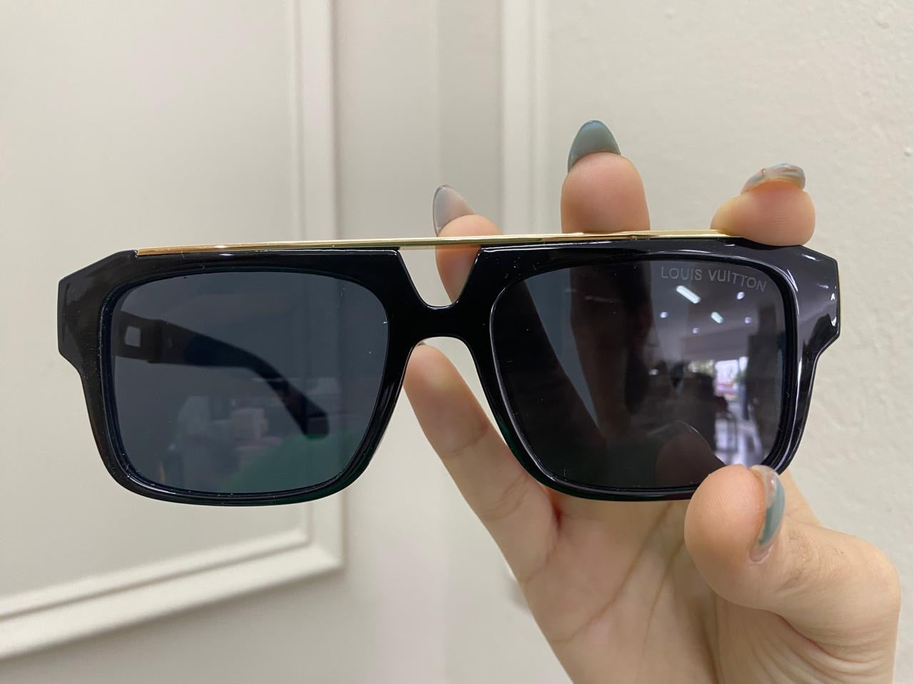 Lentes LV – Empire Negro