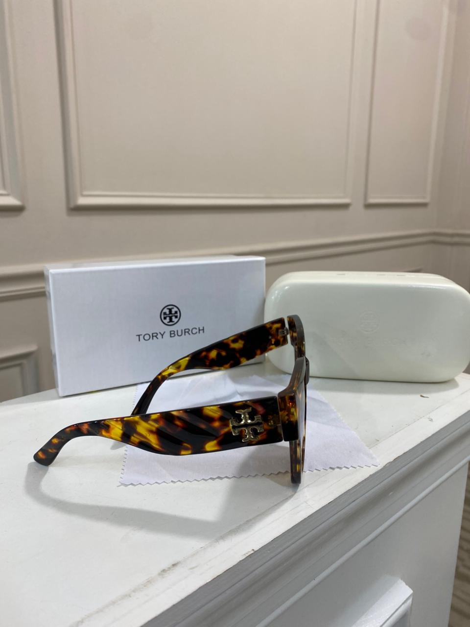 Lentes Tory Burch – Classic Carey Brown
