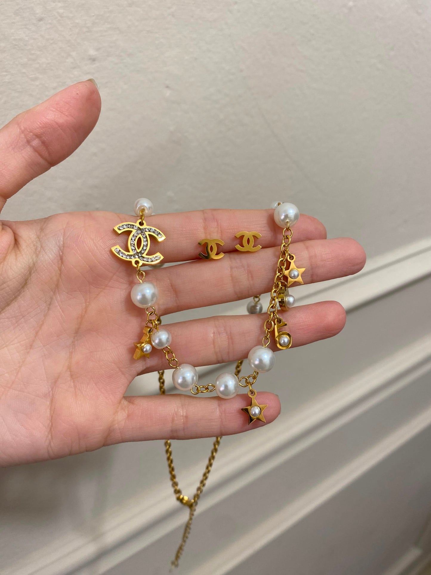 Set Chanel 2 piezas perlas