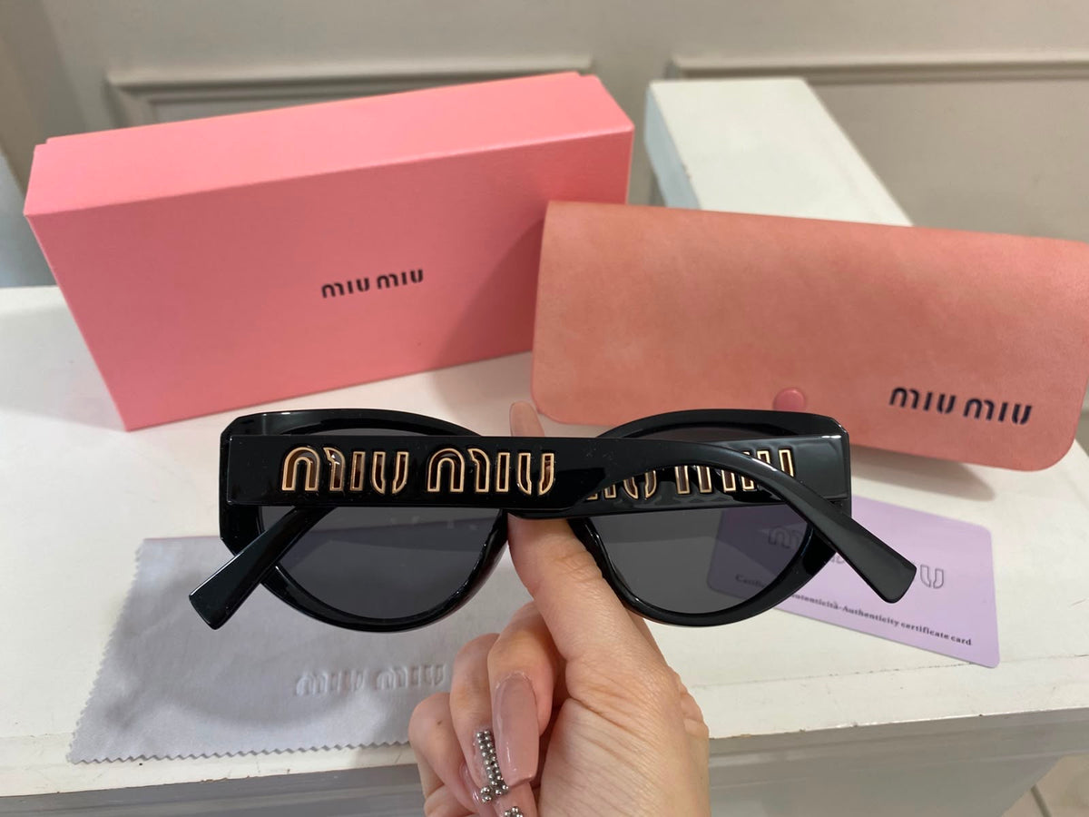 Lentes Miu Miu - Miu Miu 2427 negro