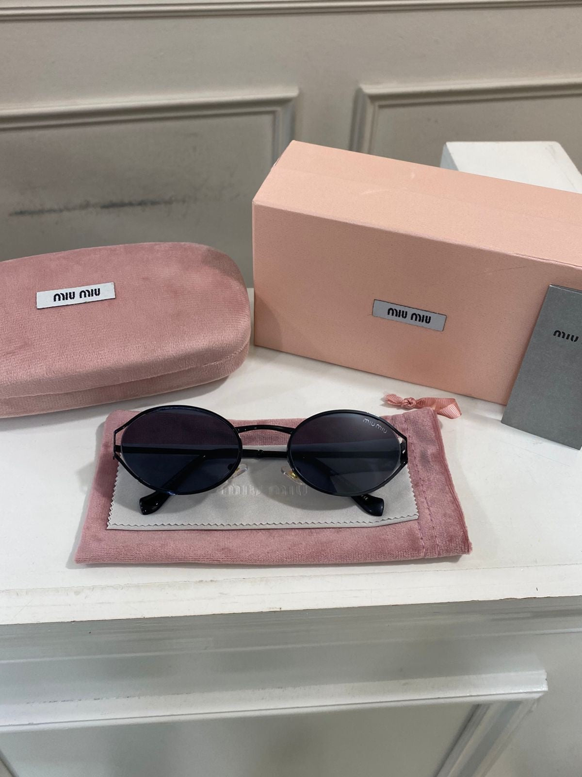 Lentes Miu Miu – Modelo negro mate