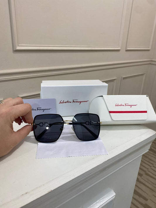 Lentes Ferragamo - Modelo  aviador negro