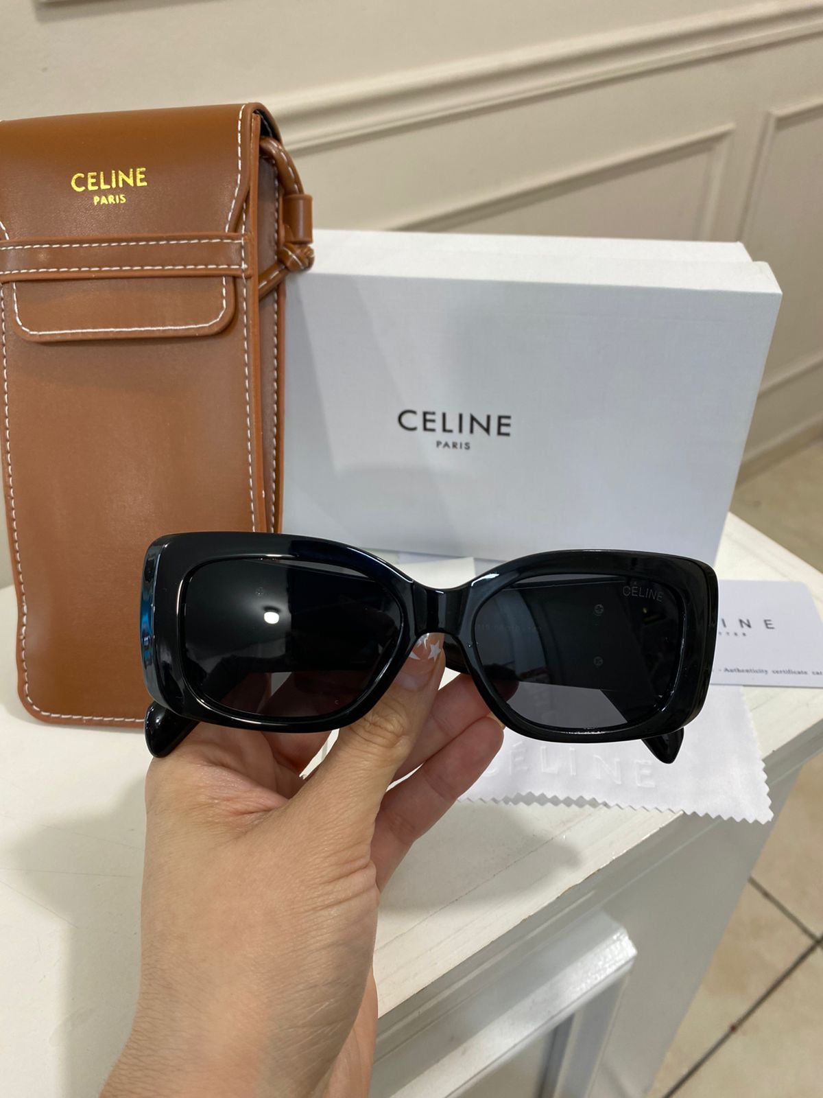 Lentes Celine – Negro Oro Pata gruesa