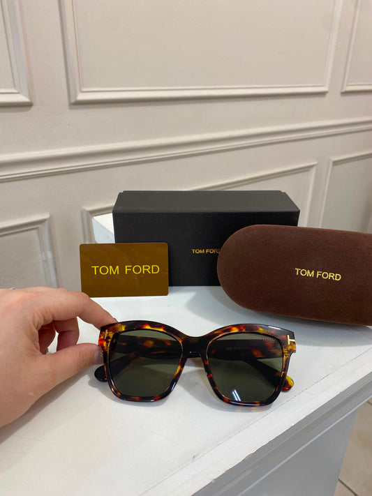Lentes Tom Ford – Carey mica verde estilo clásico