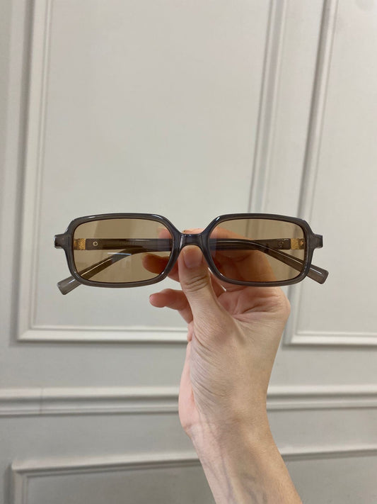 Lentes Miu Miu – Rectángulo gris nude