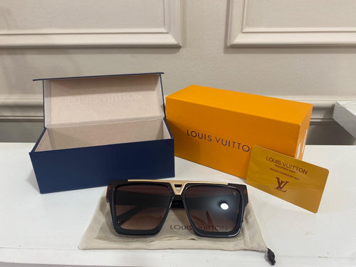 Lentes LV – Monarch Cafe