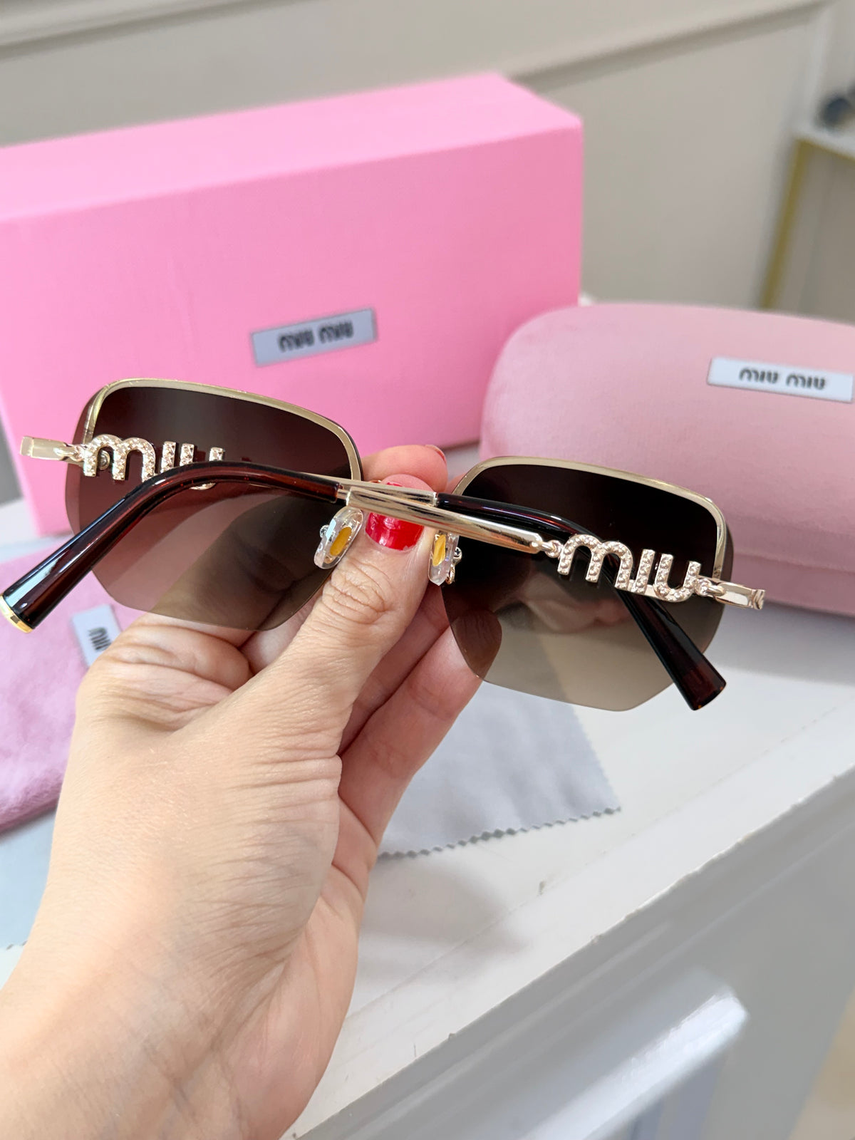 Lentes Miu Miu - Letras Cafe