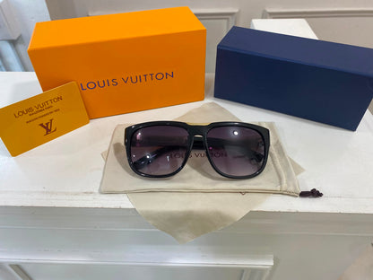 Lentes LV – Louis 1426