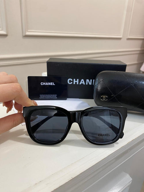 Lentes Chanel - Negro corazón