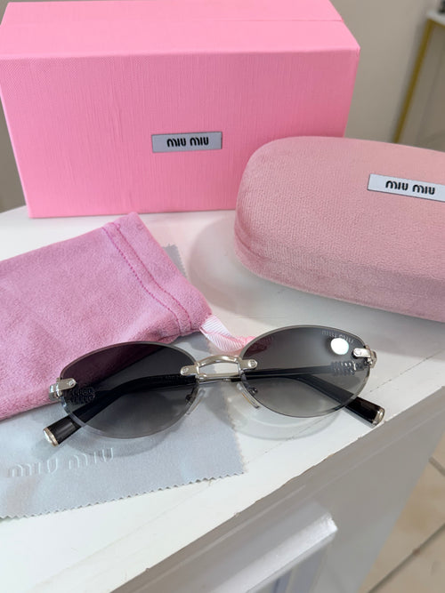Lentes Miu Miu - MU A54S 5AK04O negro plata