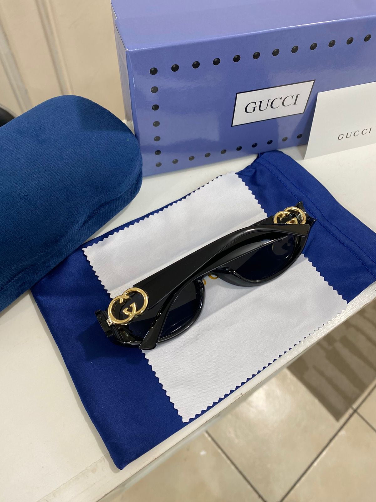 Lentes Gucci - Modelo negro