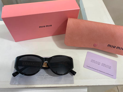 Lentes Miu Miu - Miu Miu 2427 negro