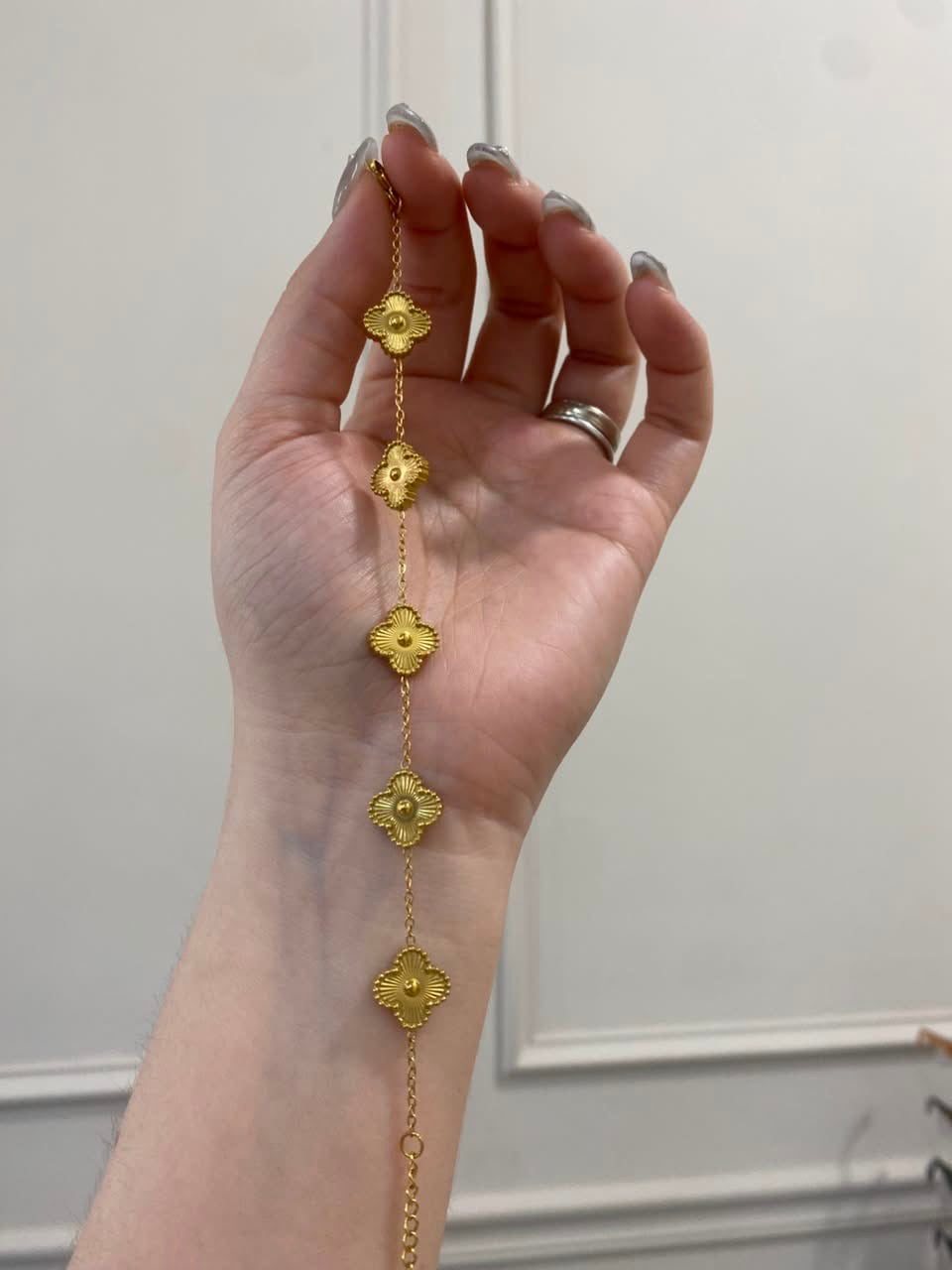 Pulsera vanclef Dorada