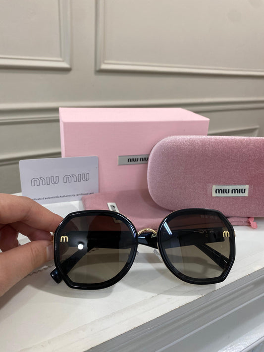 Lentes Miu Miu – Negro