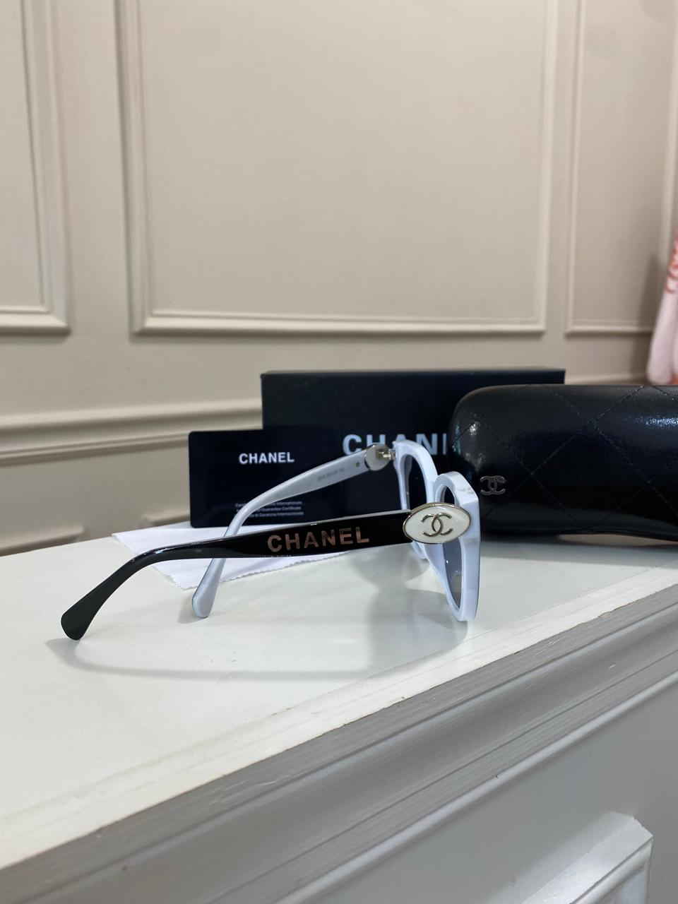 Lentes Chanel - Negro Blanco corazón