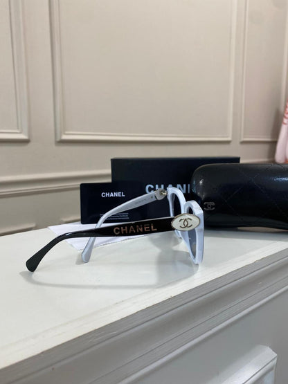 Lentes Chanel - Negro Blanco corazón