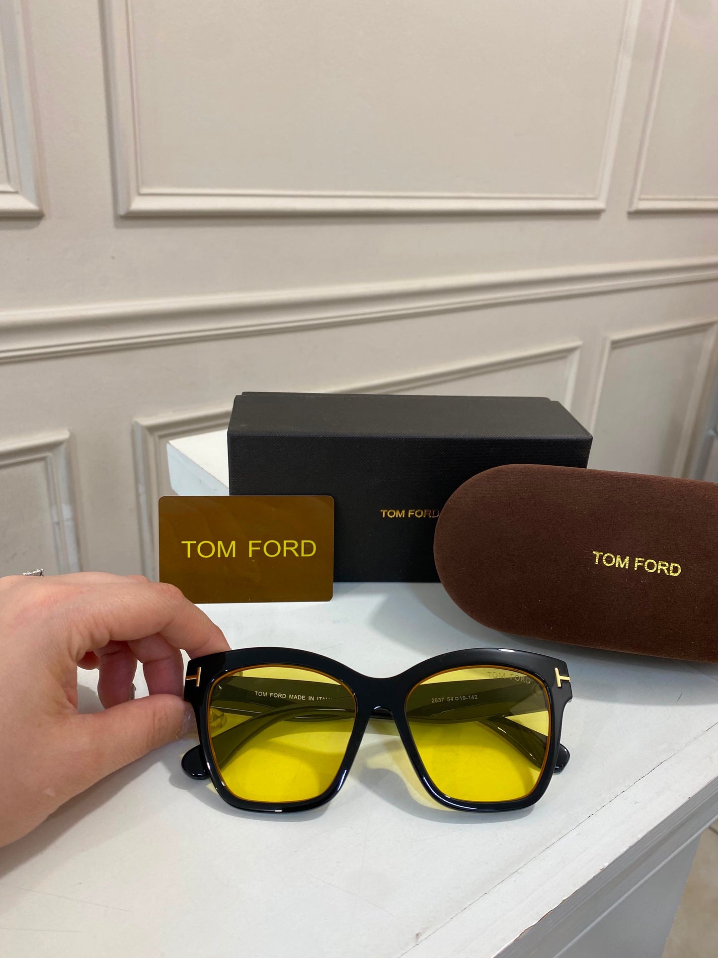Lentes Tom Ford – Negro amarillo estilo clásico