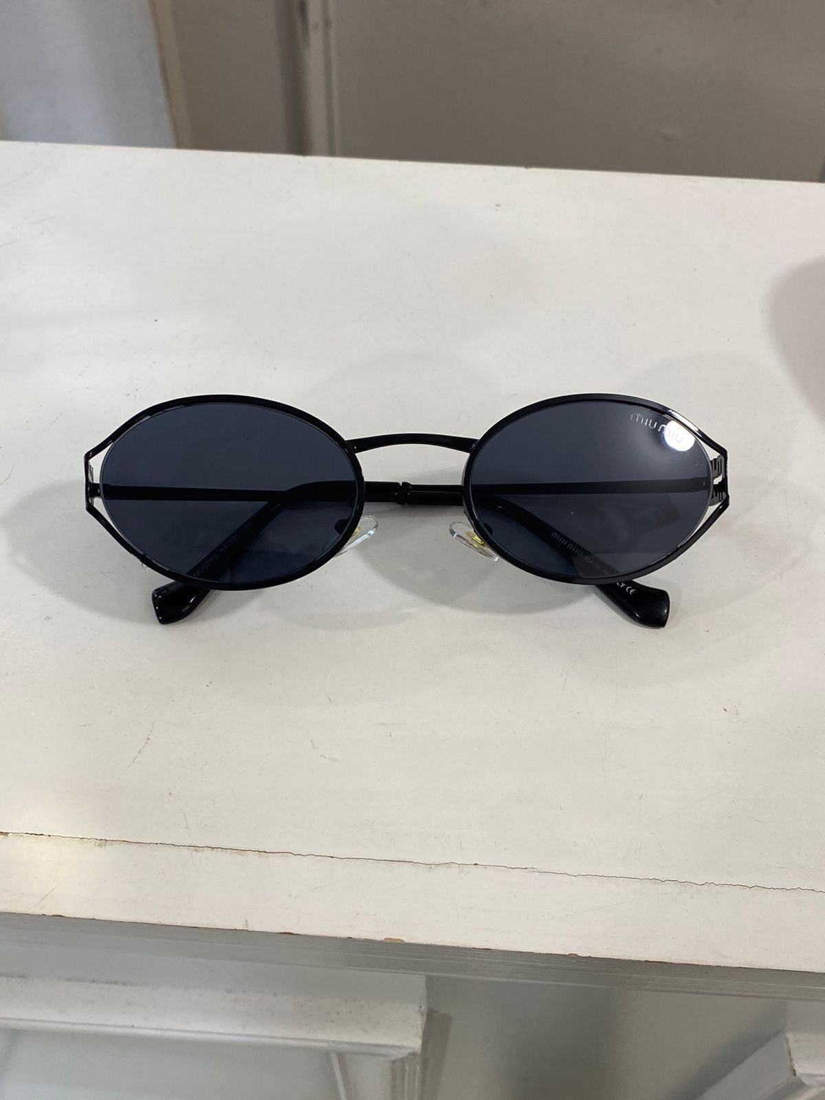 Lentes Miu Miu – Modelo negro mate