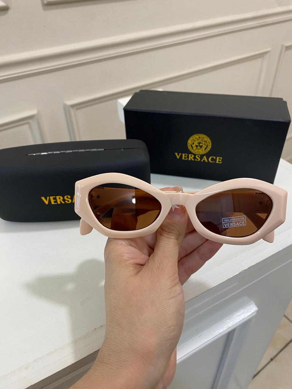Lentes Versace – Cat Eye vino Rosa