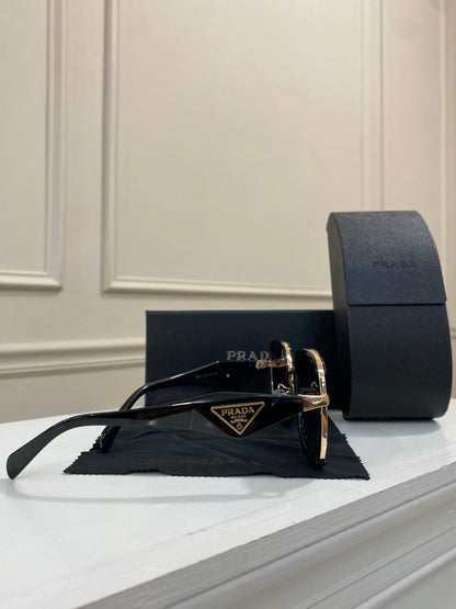 Lentes Prada – Modelo Triángulo Negro