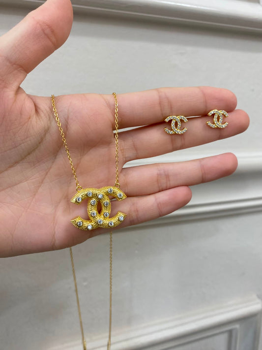 Set de collar y arete Chanel