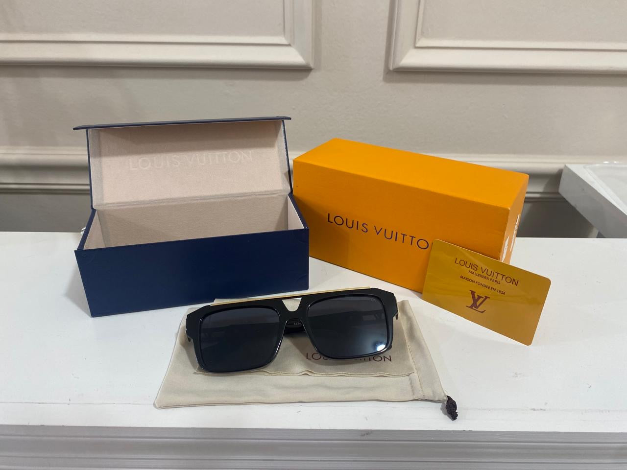 Lentes LV – Empire Negro