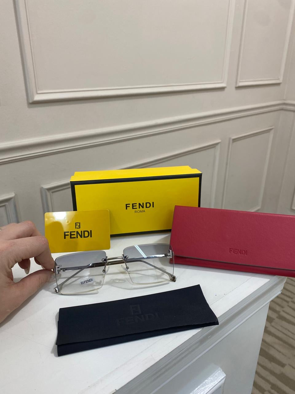 Lentes FENDI - Modelo cuadro gris