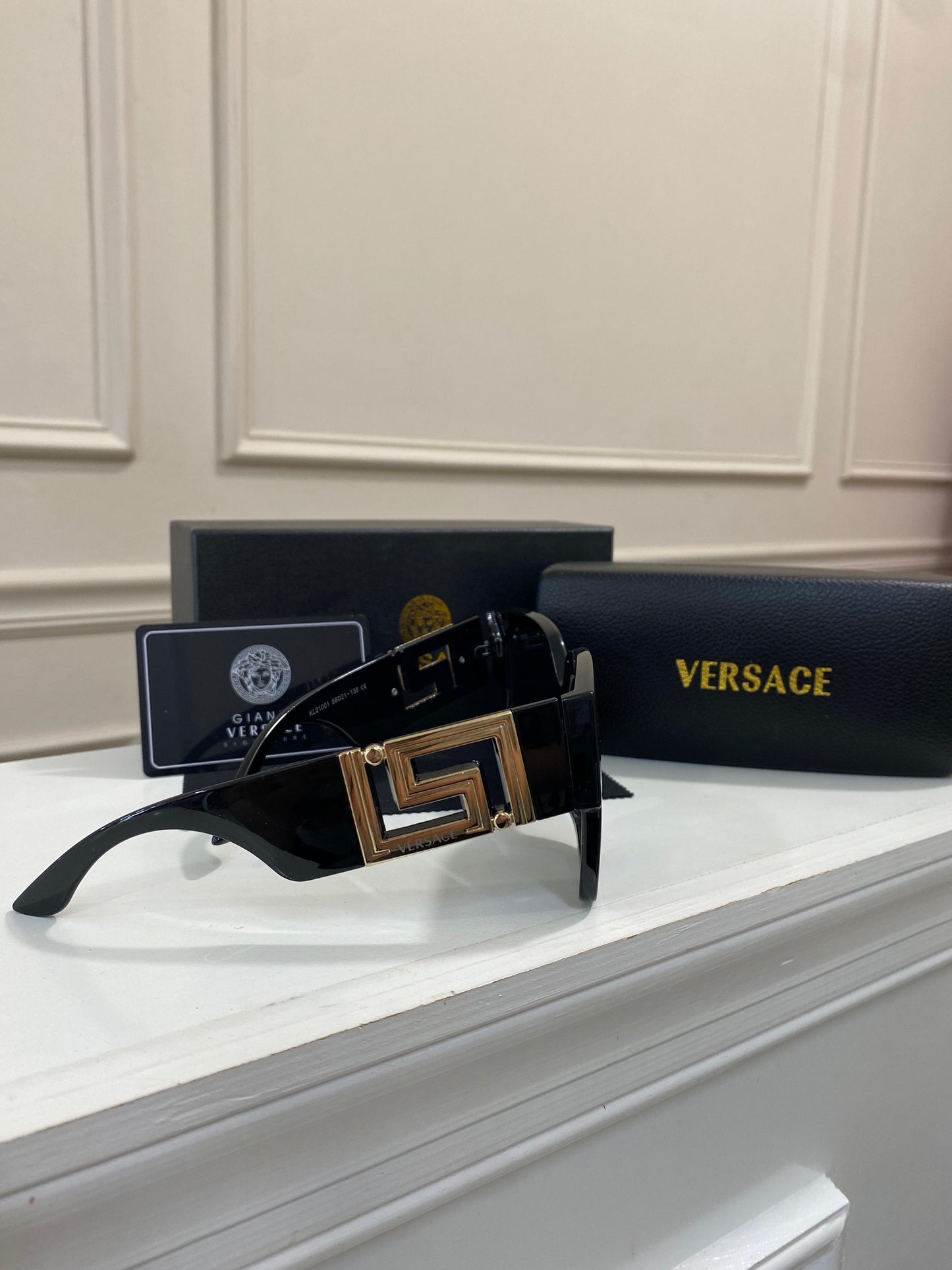Lentes Versace – Negro chic