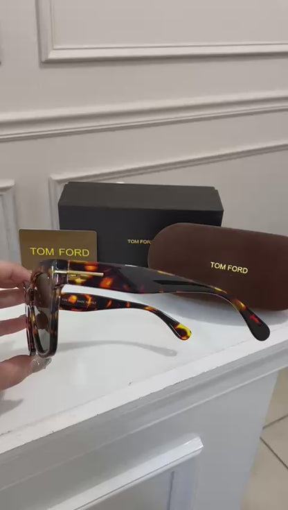Lentes Tom Ford – Carey mica verde estilo clásico